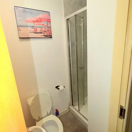 Quick Stop Double Bed Flat - Center *